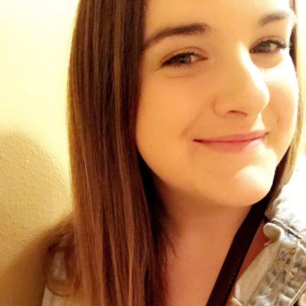 Meet your Posher, Danielle